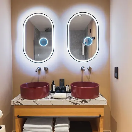 Leonardo Boutique Venetian מלון